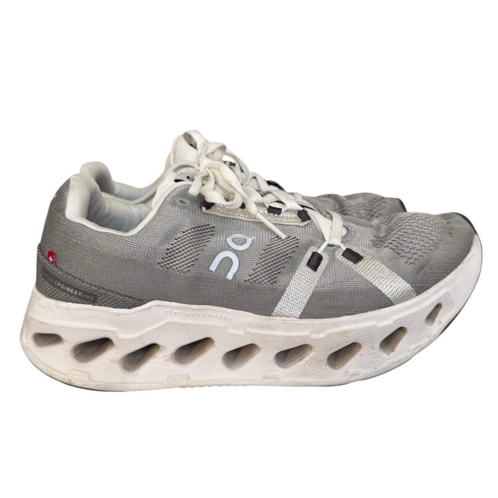 On Cloudeclipse In Alloy/White, Size 9.5 - image 1